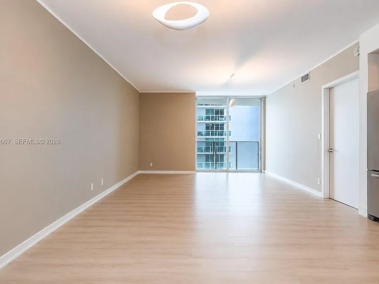 488 NE 18th St #1301 — Photo 8