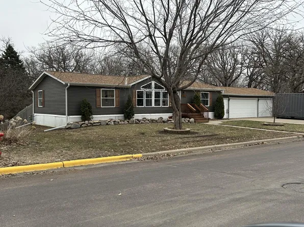 1002 2nd St N, Brownton, MN 55312