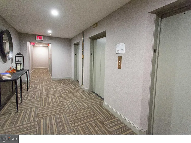 1411-4 Walnut St #804 — Photo 3