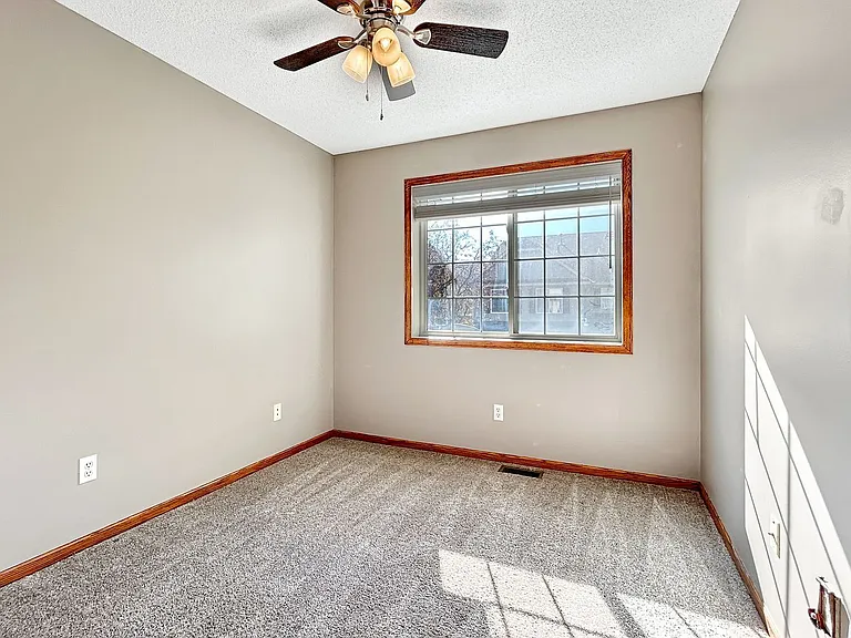 13821 Edgewood Ave — Photo 16