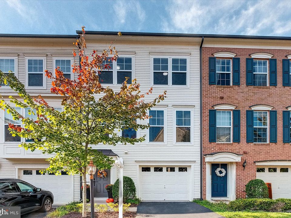 1st image of 22434 Glenbow Way