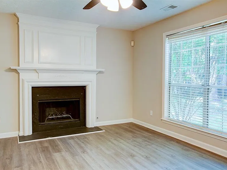 4940 Tanners Spring Dr — Photo 20