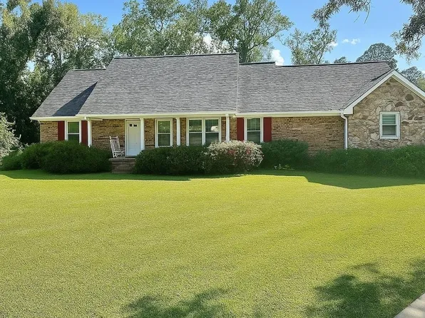 2691 Appleton Rd, Brewton, AL 36426