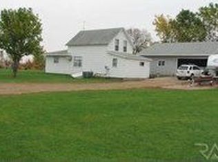 206 W 1st St, Colton, SD 57018