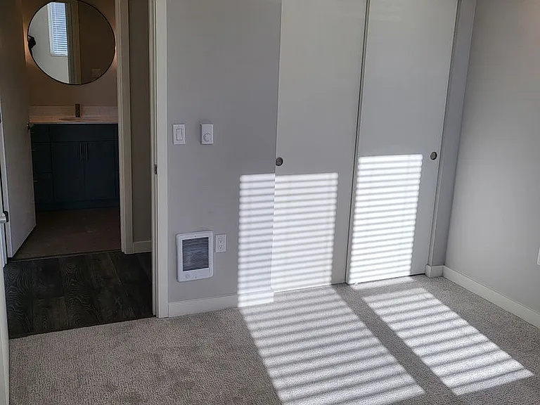 Pacific Ridge Apartments — Photo 43