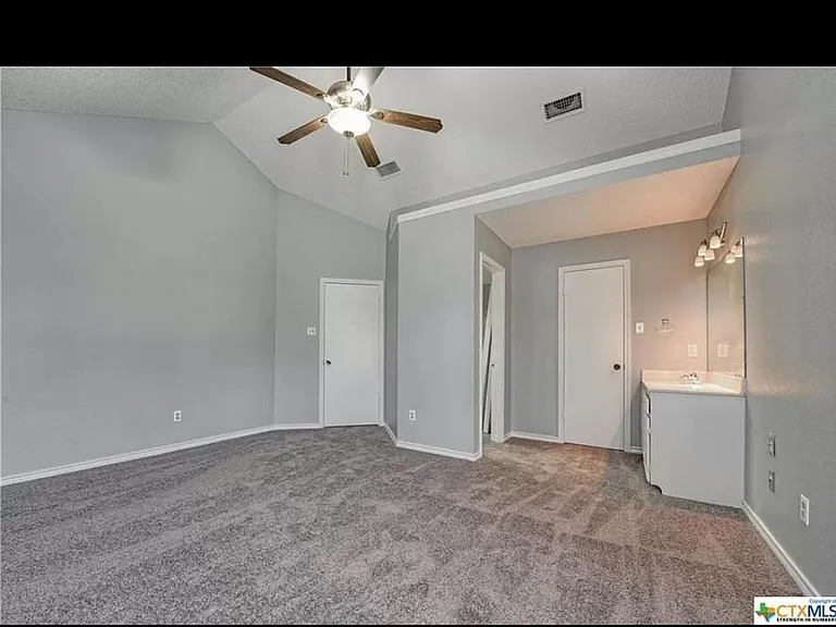 3300 Lois Ln — Photo 20