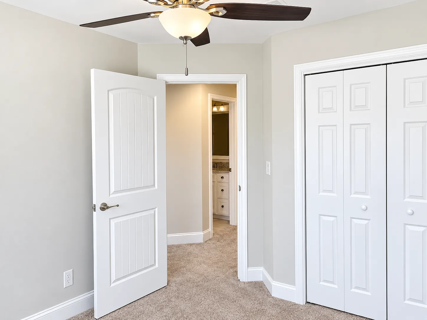 3 bed, 2.5 bath, 1414 sqft, $2,095 — Photo 4