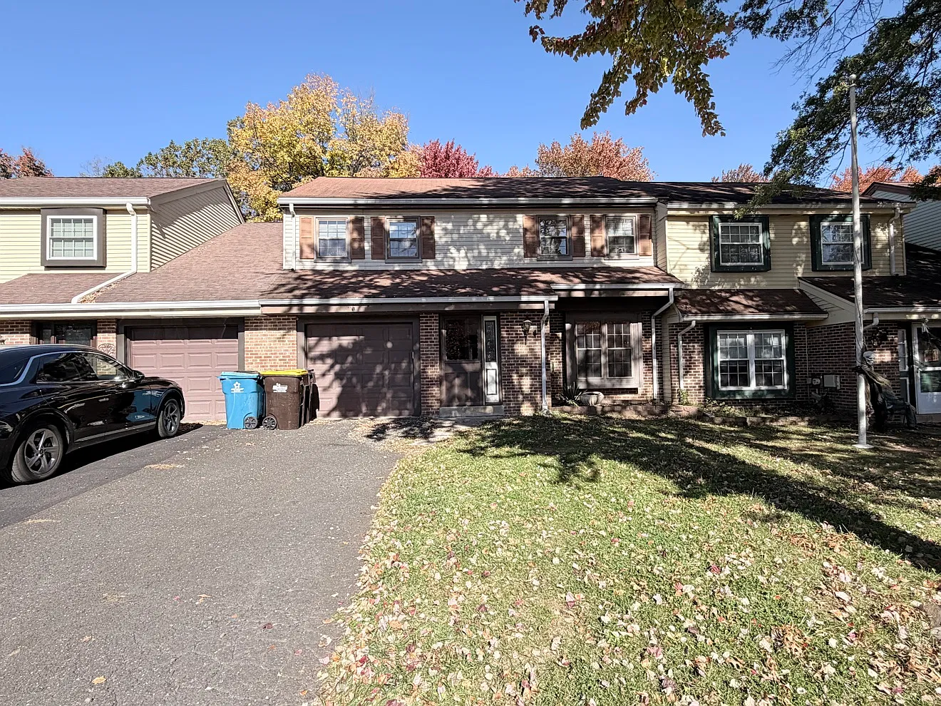 3 bed, 2.5 bath, 1700 sqft, $2,700 — Photo 2