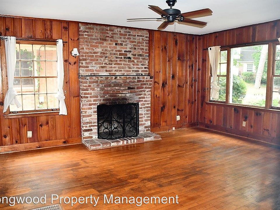 2nd image of 1987 Ridgewood Dr NE