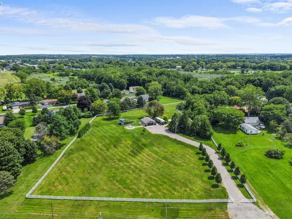 1553 NW Catawba Rd, Pt Clinton, OH 43452