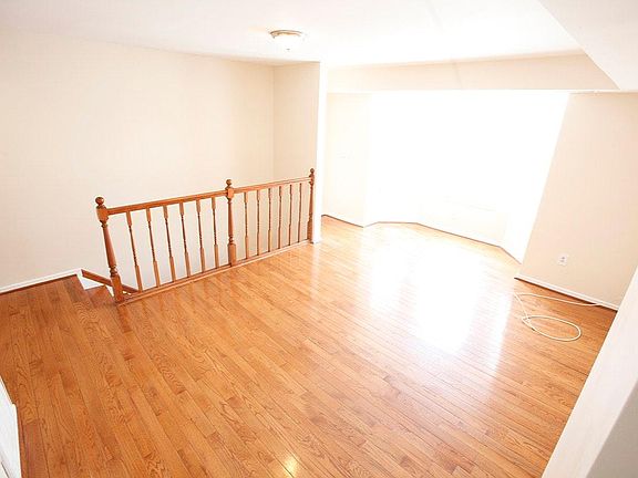 Living/dining area