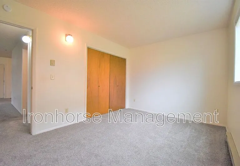 809 W Villard St #45 — Photo 10