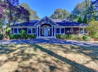 4 Quogue St, Quogue, NY 11959