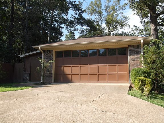 4th image of 8 Holly Oak Dr