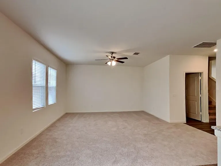 13515 Kinsman Rd — Photo 5