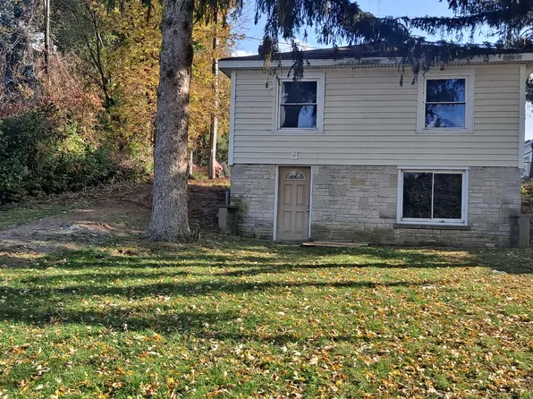 38811 N Lakeside Pl, Antioch, IL 60002