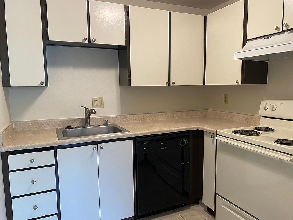 1st image of 2212 9th Ave SW #4B