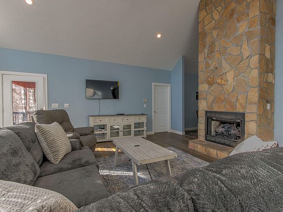2nd image of 616 Heather Ln