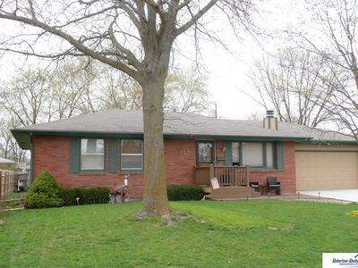 933 Prairie Ln, Beatrice, NE, 68310
