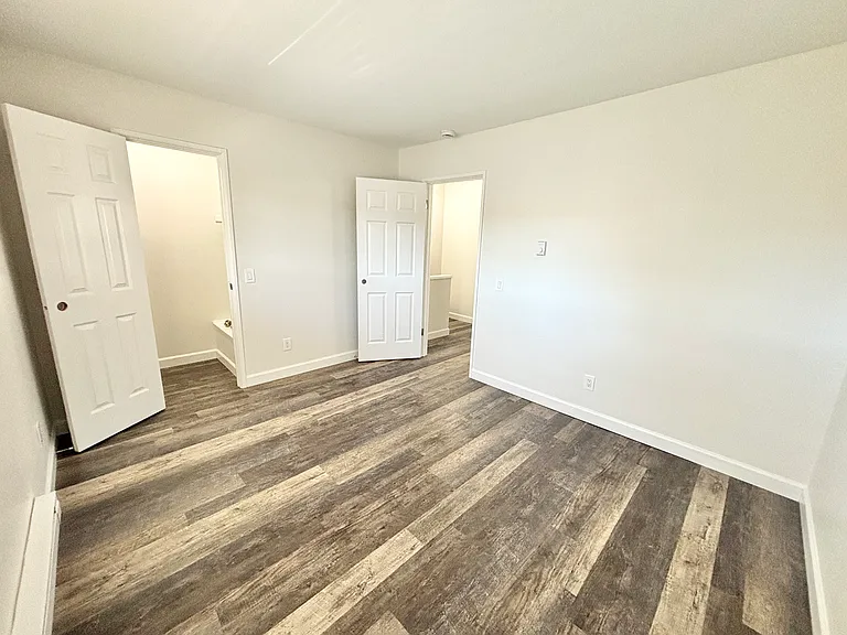 525 Schiller St #31 — Photo 10