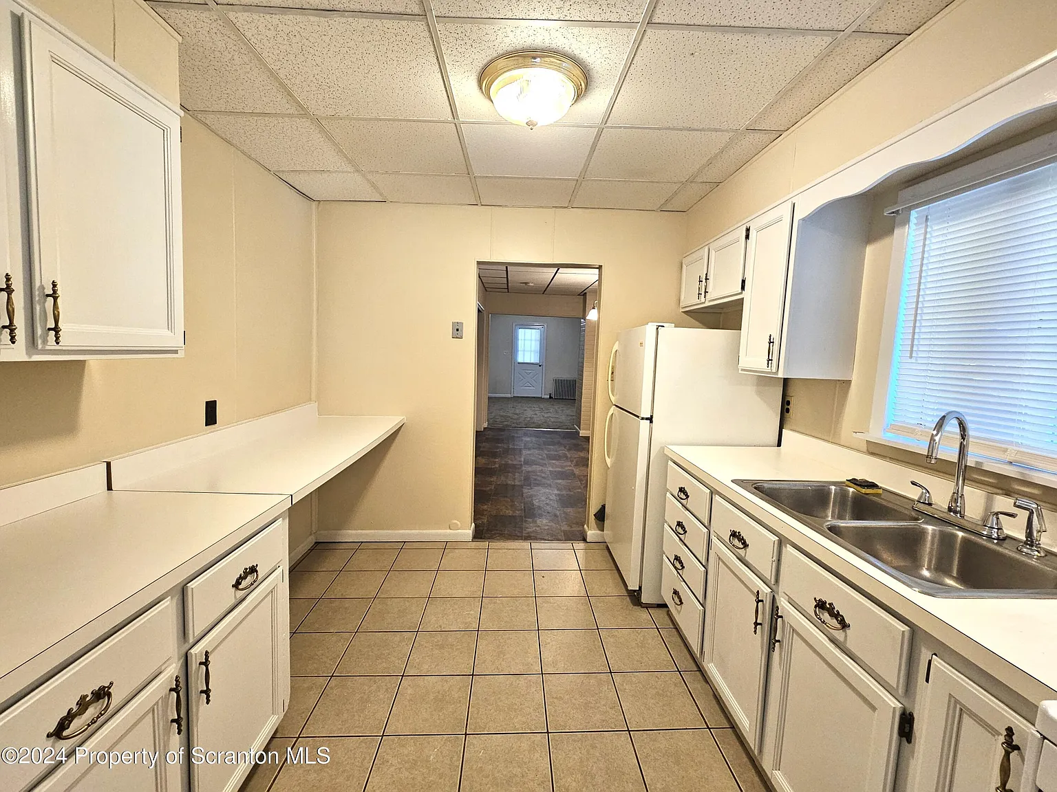2 bed, 1.0 bath, 950 sqft, $1,150 — Photo 3