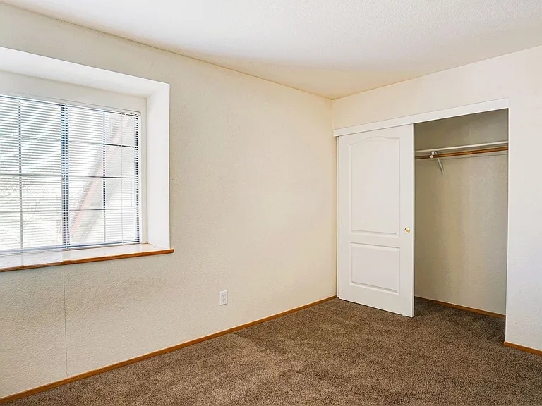 7202 Ruby Ct — Photo 17