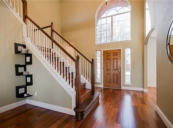 2nd image of 202 Fairway Meadows Dr