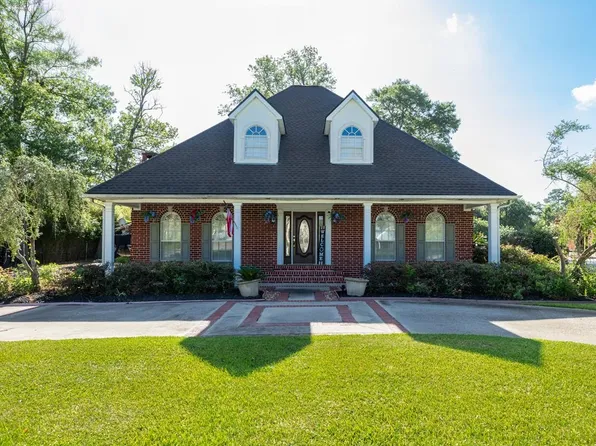 1902 W Lucas Dr, Beaumont, TX 77706