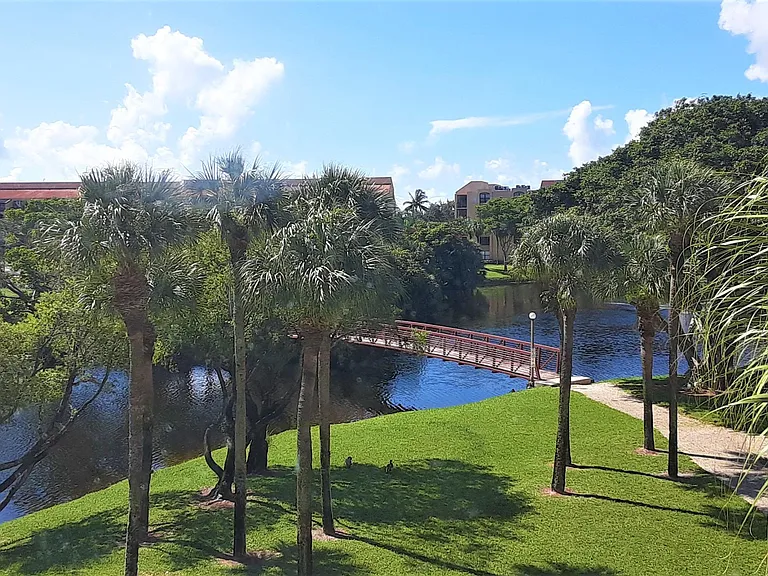 950 Egret Cir #5307 — Photo 36