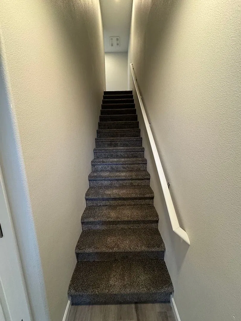 4 Bed / 2.5 Bath Duplex! $250 Amazon Gift Card! *First Month's Rent Is Free!* — Photo 3