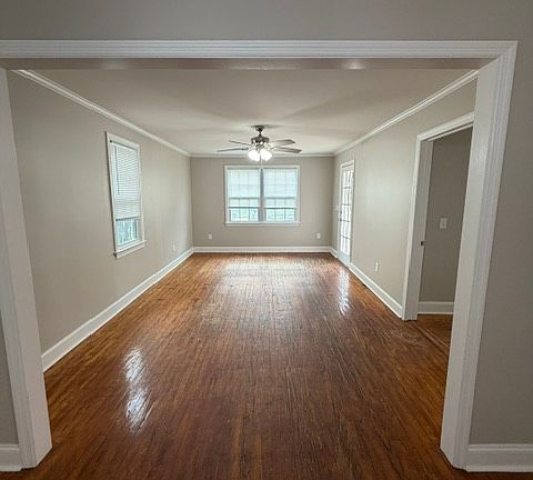 3rd image of 1513 Lewis St