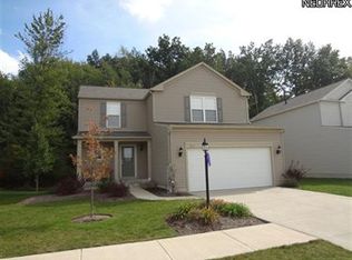 9816 Seton Dr, Olmsted Twp, OH 44138