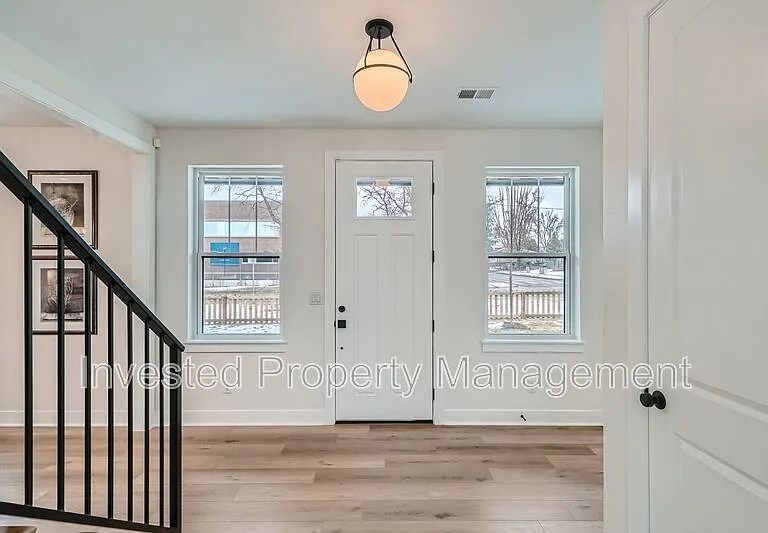 3701 N Steele St — Photo 3
