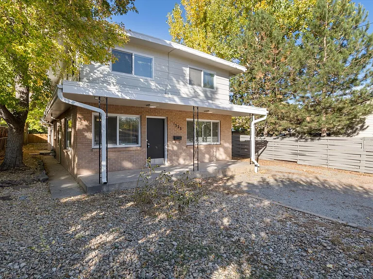 1323 Balsam Ave #1 — Photo 4