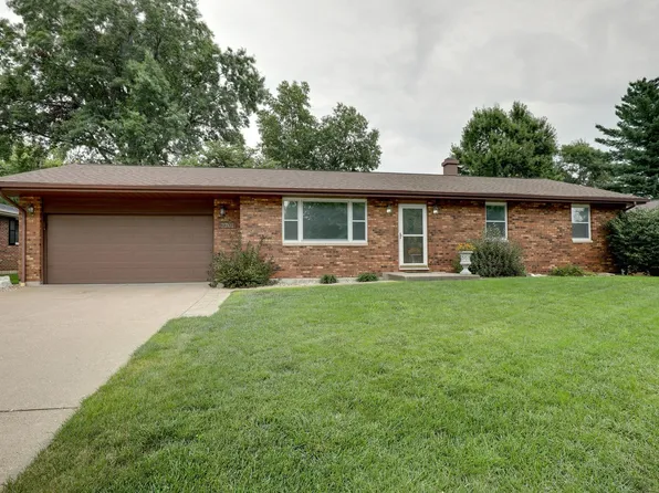 2701 Ken Ray Dr, Quincy, IL 62301