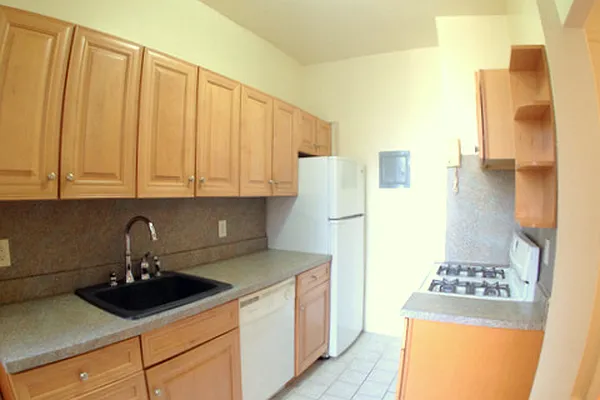 Rented by The State Street Consultancy | media 8