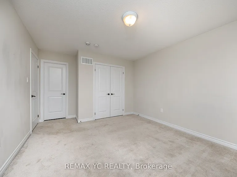 56 Walker Blvd — Photo 28
