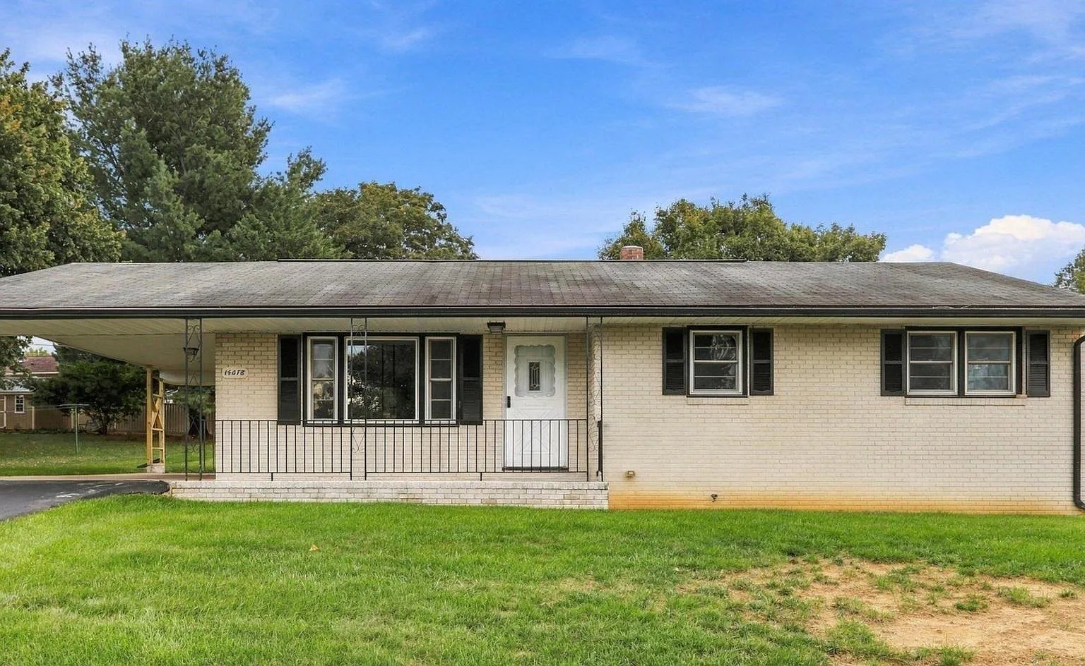 3 bed, 1.5 bath, 1551 sqft, $1,950 — Photo 1