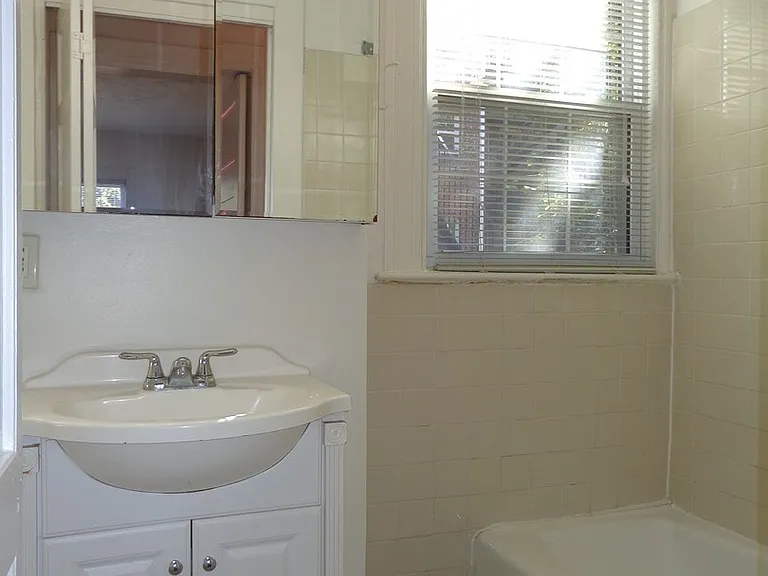 833 Westover Ave — Photo 12