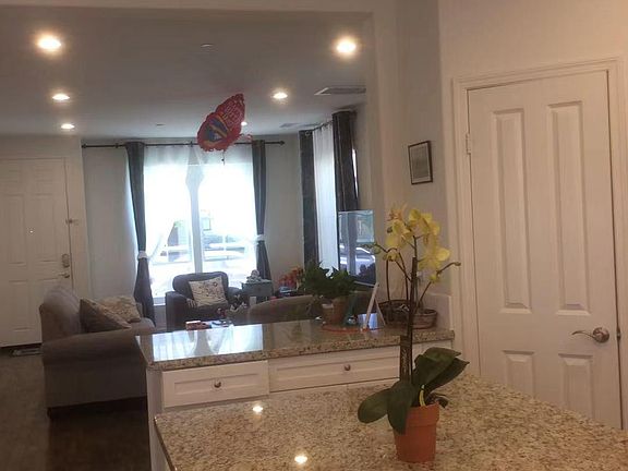 5th image of 677 Nile River Dr