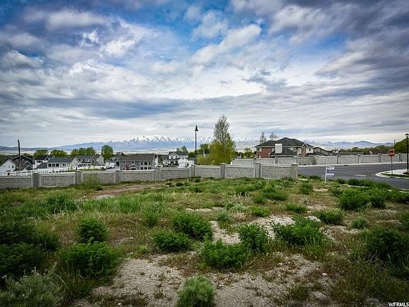 4th image of 889 W 1080th Cir N