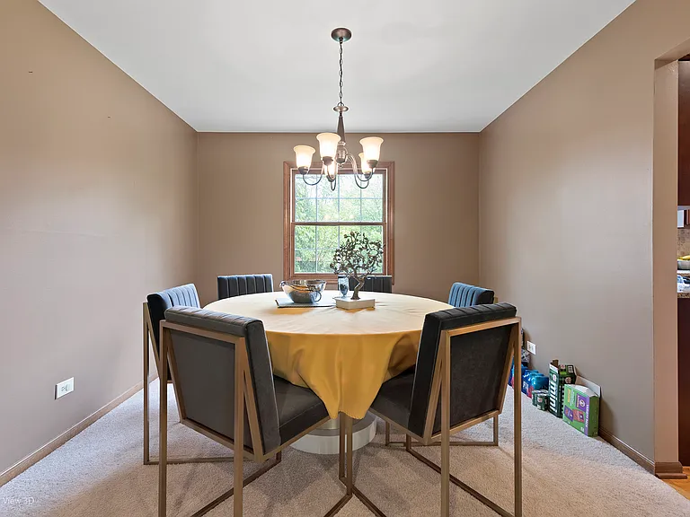 560 Rapidan Ct — Photo 16