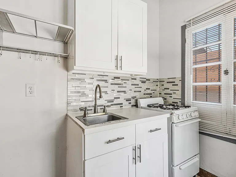 2816 Ellendale Pl #6 — Photo 8