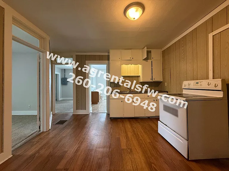 2919 S Harrison St — Photo 4