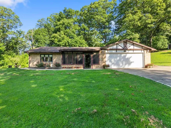 41 Lakewood Dr, Chaffee, MO 63740