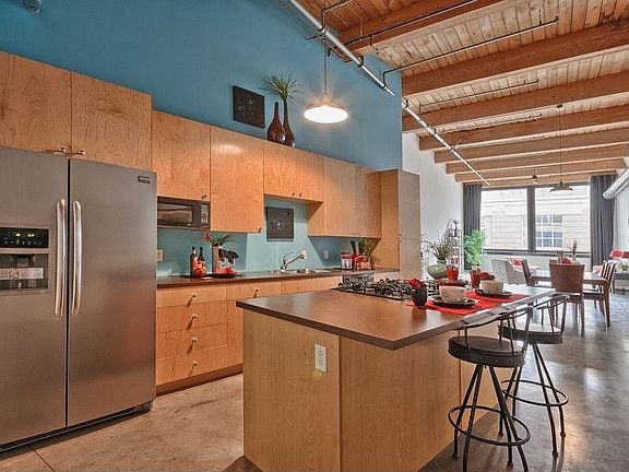 5th image of 901-907 Washington Ave #201