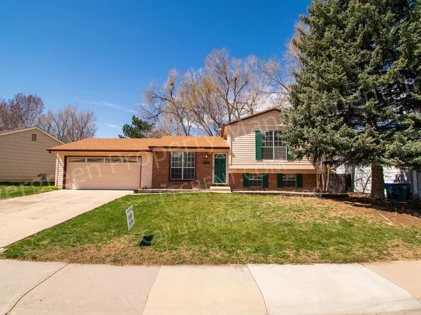 4337 Hummingbird Dr, Fort Collins, CO 80526