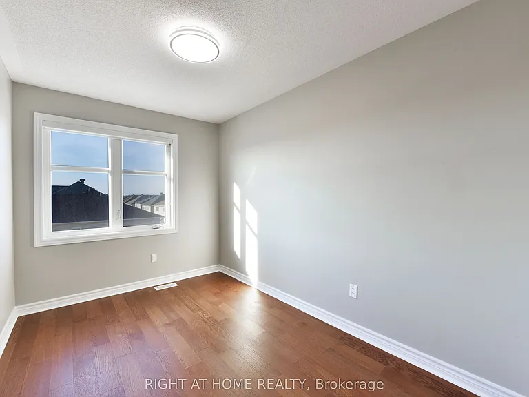 520 Silvertip Ln — Photo 27