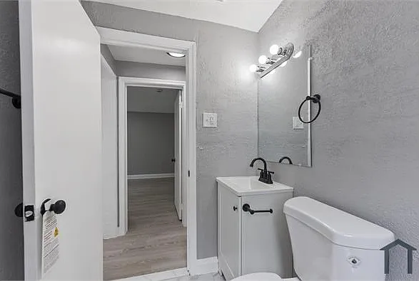 2 bed, $1,100 — Photo 2