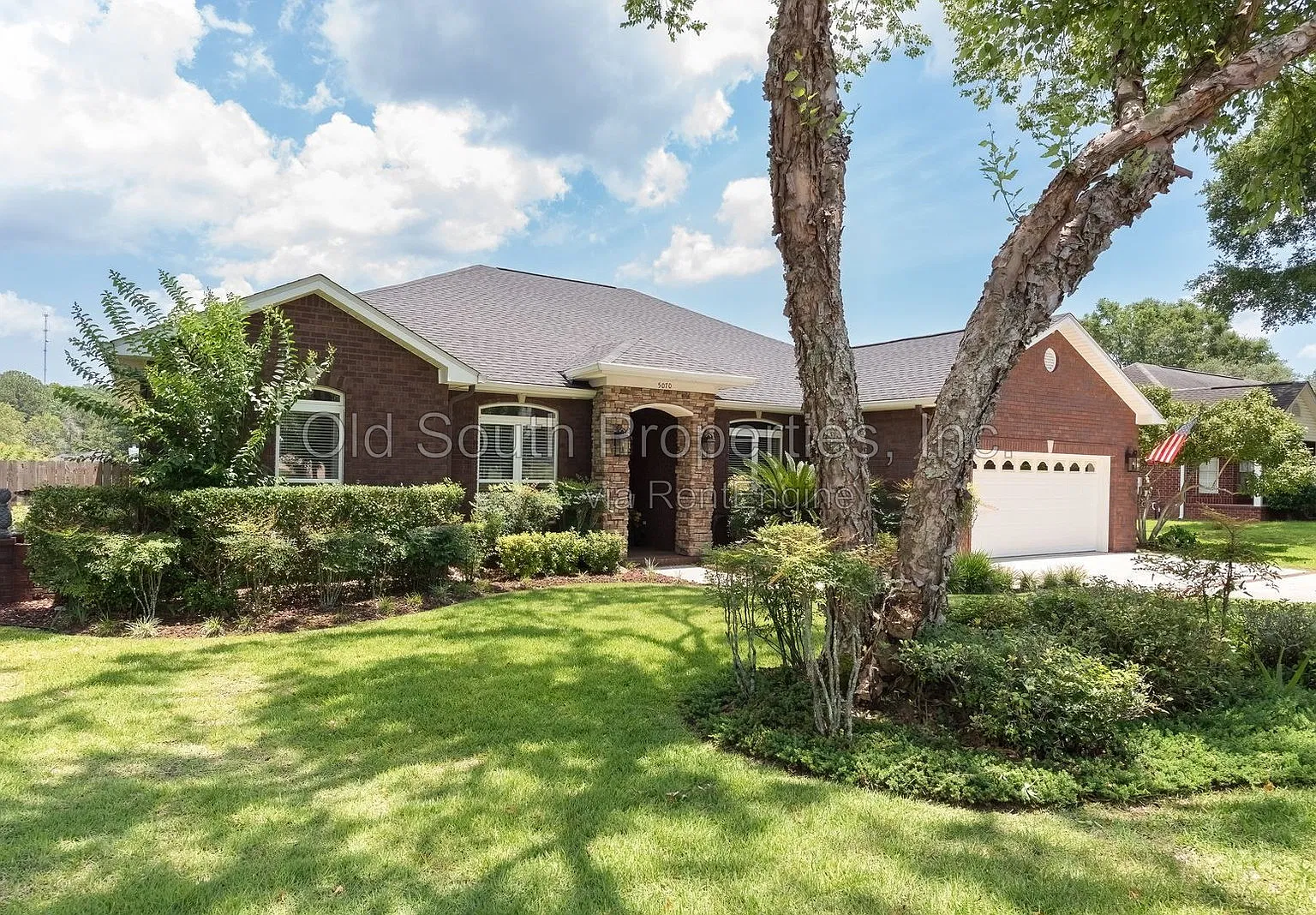 4 bed, 3.0 bath, 2525 sqft, $3,295 — Photo 1